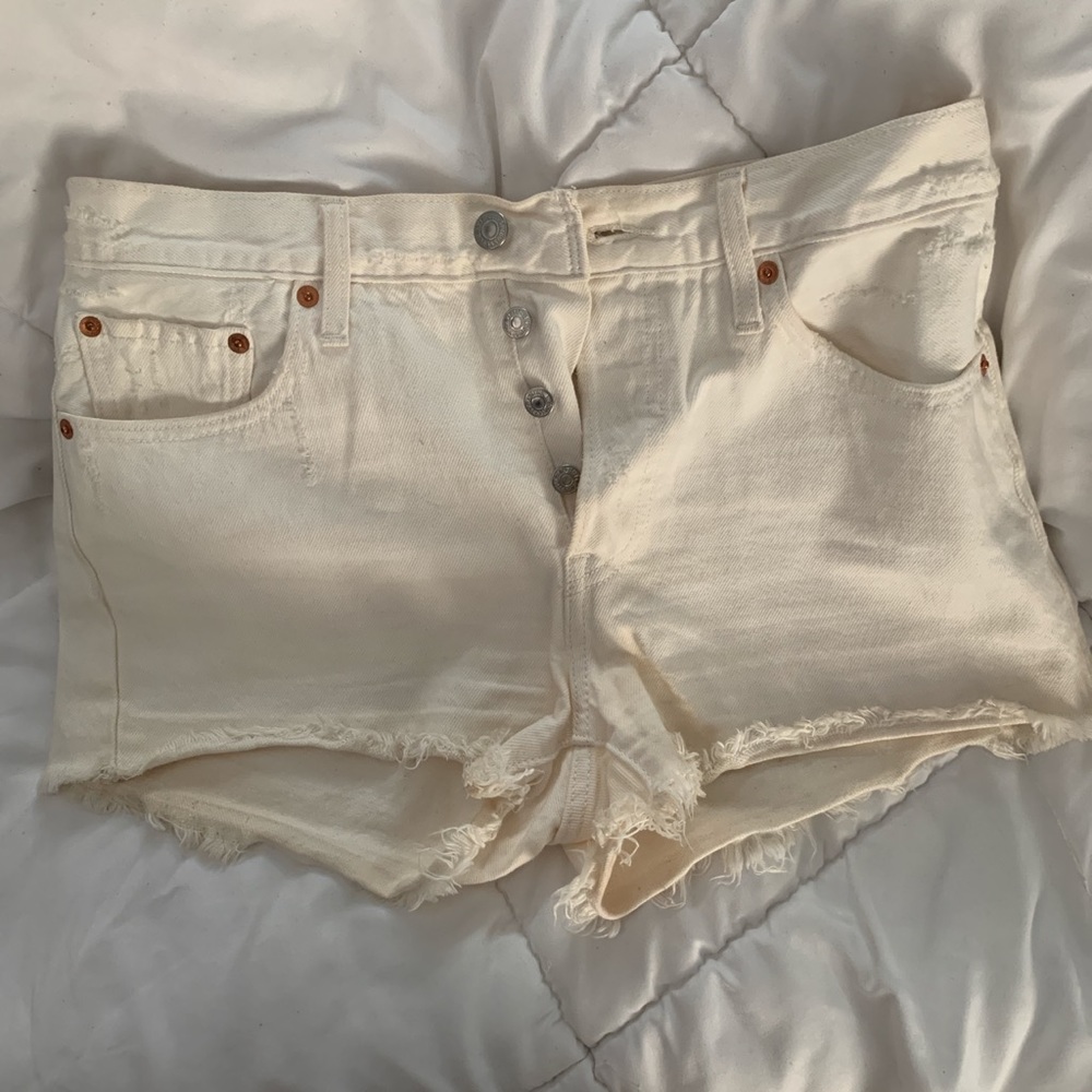 Levi’s “White” High-waist Shorts